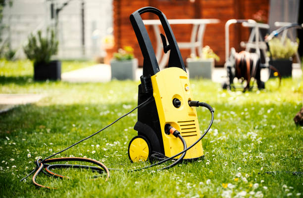 Best Parking Lot and Garage Cleaning  in Lindenhurst, NY